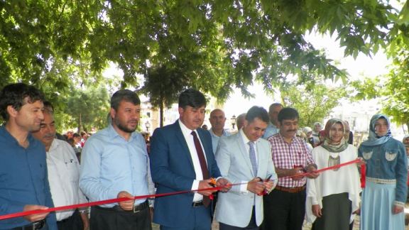 İlçemiz Halk Eğitimi Merkezi Müdürlüğünün Ebru Kursu Sergi Açılışı Yapıldı.